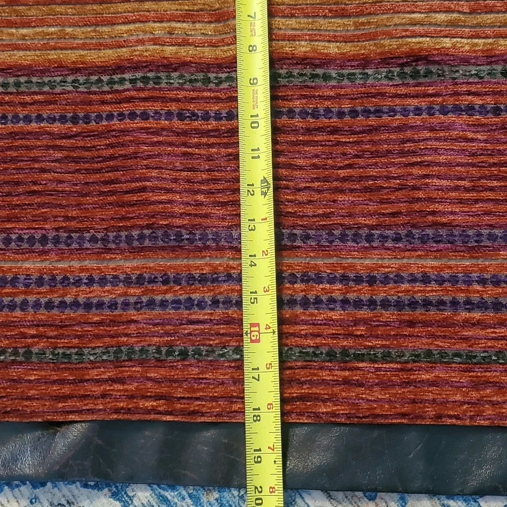 🦜 2/10 Croscill Home Long Stripe Valance With Faux Leather Trim. 86